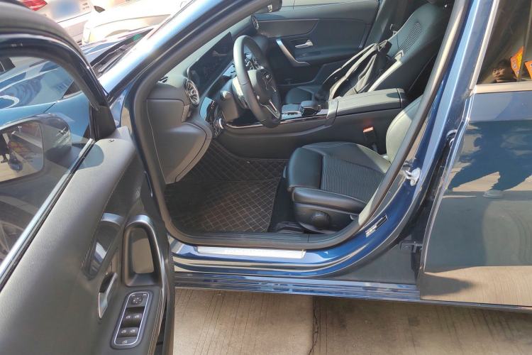 Used Mercedes-Benz A-Class 2019 A 200 Dynamic Edition Left Front Seat