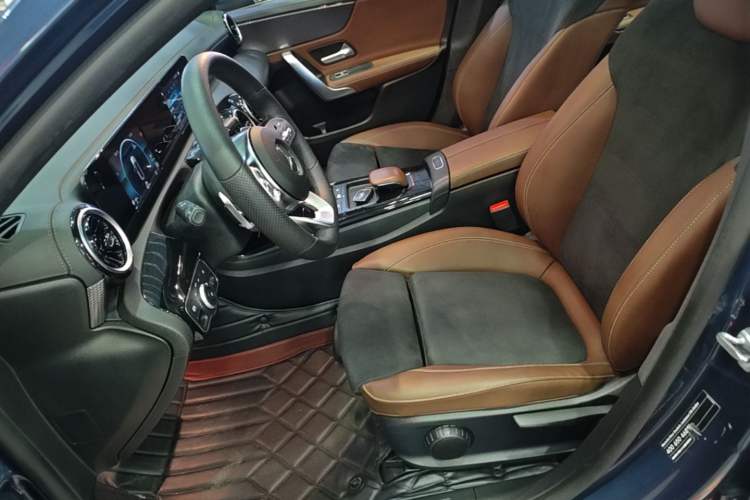 Used Mercedes-Benz A-Class 2019 A 180 L Sport Sedan Left Front Seat