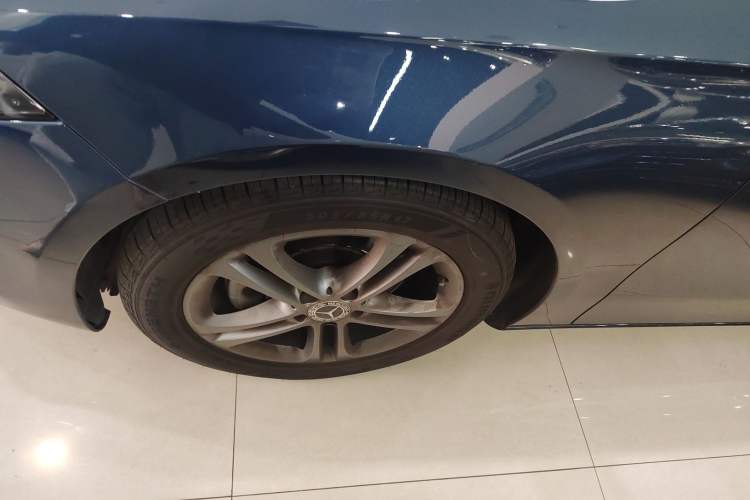 Used Mercedes-Benz A-Class 2019 A 200 Dynamic Edition Left Front Wheel Hub