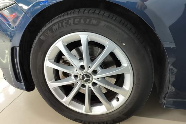 Used Mercedes-Benz A-Class 2019 Restyled A 200 L Sport Sedan Left Front Wheel Hub