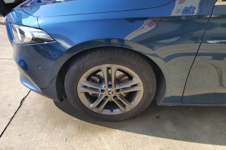 Used Mercedes-Benz A-Class 2019 A 200 Dynamic Edition Left Front Wheel Hub