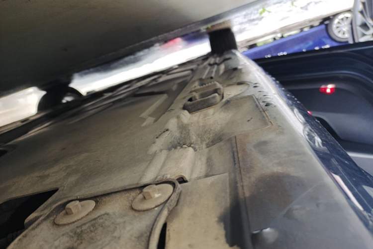 Used Mercedes-Benz A-Class 2019 A 200 L Sport Sedan Left Side Sill