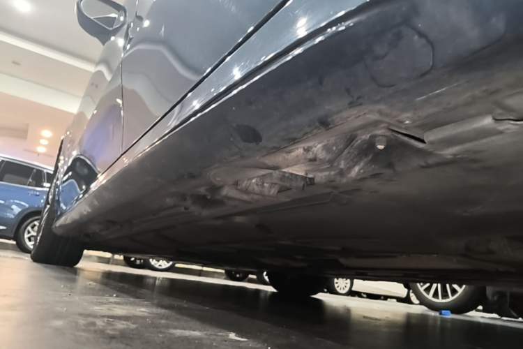 Used Mercedes-Benz A-Class 2019 A 180 L Sport Sedan Left Side Sill