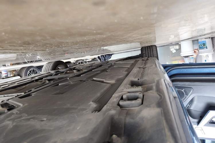 Used Mercedes-Benz A-Class 2019 A 200 L Sport Sedan Left Side Sill