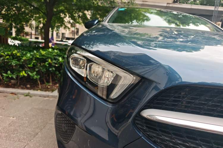Used Mercedes-Benz A-Class 2019 A 200 Dynamic Edition Right Front Headlight