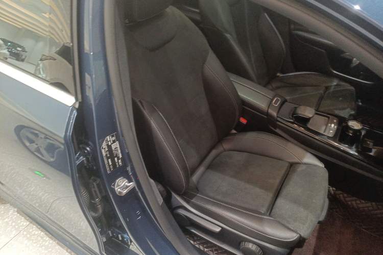 Used Mercedes-Benz A-Class 2019 A 180 L Sport Sedan Right Front Seat