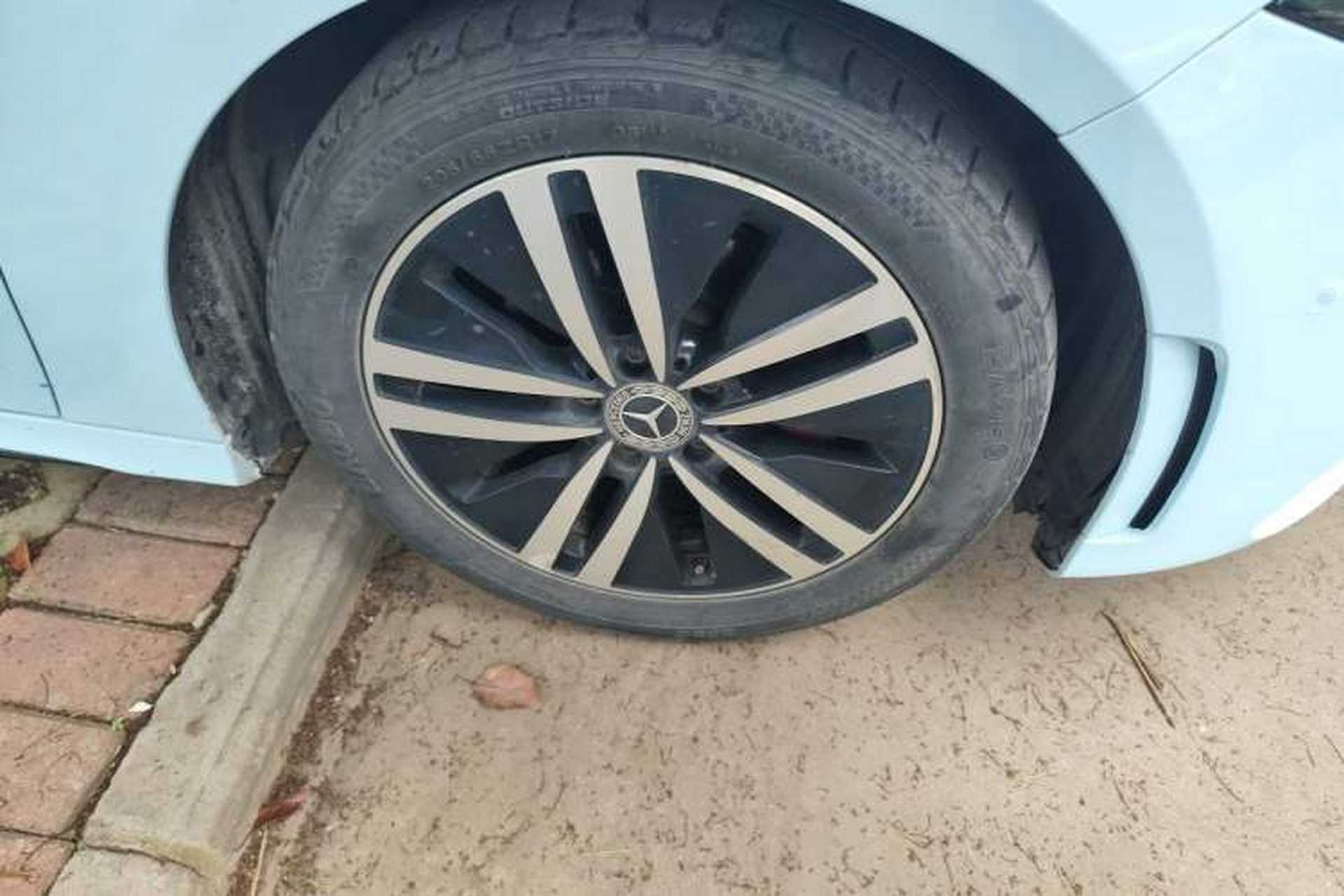 Used Mercedes-Benz A-Class 2019 A 180 L Sport Sedan Right Front Wheel Hub