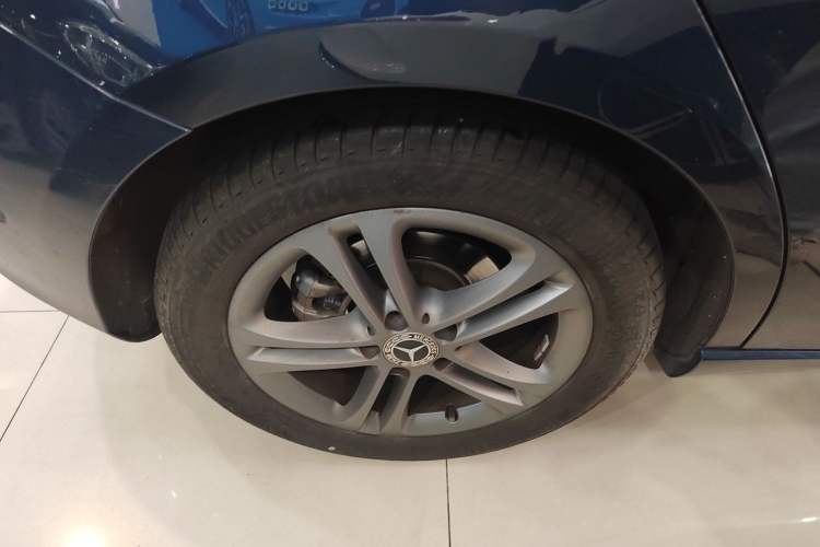 Used Mercedes-Benz A-Class 2019 A 200 Dynamic Edition Right Rear Wheel Hub