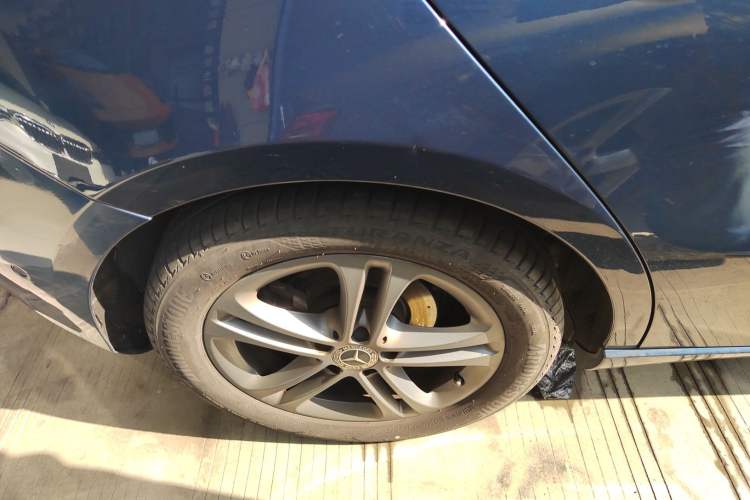 Used Mercedes-Benz A-Class 2019 A 200 Dynamic Edition Right Rear Wheel Hub