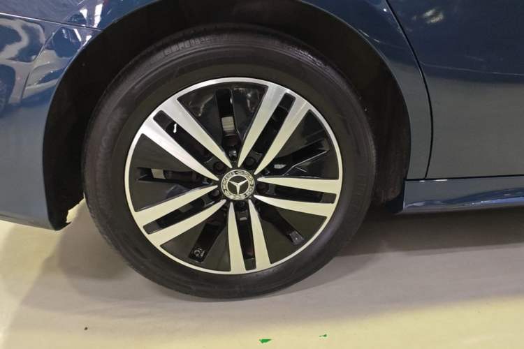 Used Mercedes-Benz A-Class 2019 A 180 L Sport Sedan Right Rear Wheel Hub