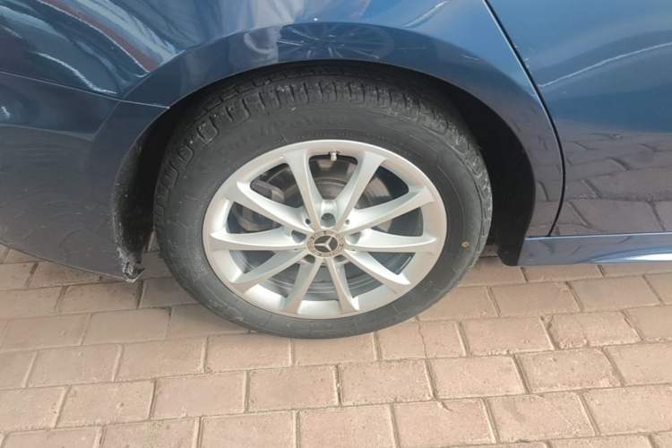 Used Mercedes-Benz A-Class 2019 A 200 L Sport Sedan Right Rear Wheel Hub