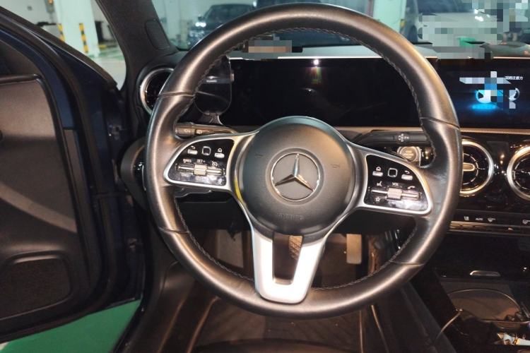 Used Mercedes-Benz A-Class 2019 A 200 Dynamic Edition Steering Wheel