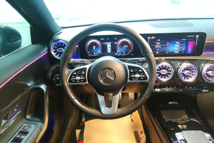 Used Mercedes-Benz A-Class 2019 A 200 Dynamic Edition Steering Wheel
