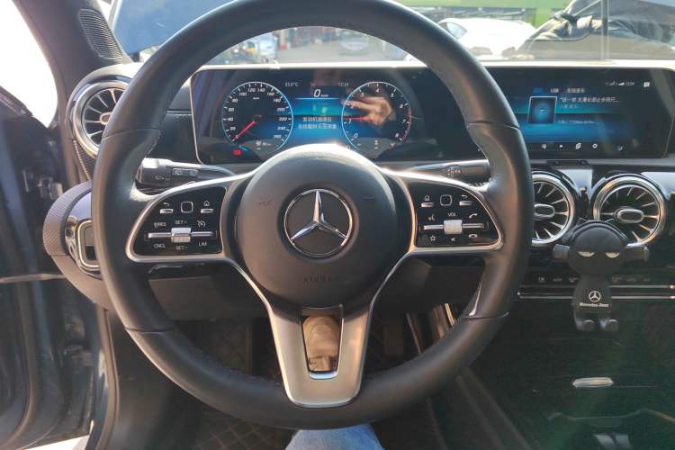 Used Mercedes-Benz A-Class 2019 A 200 Dynamic Edition Steering Wheel