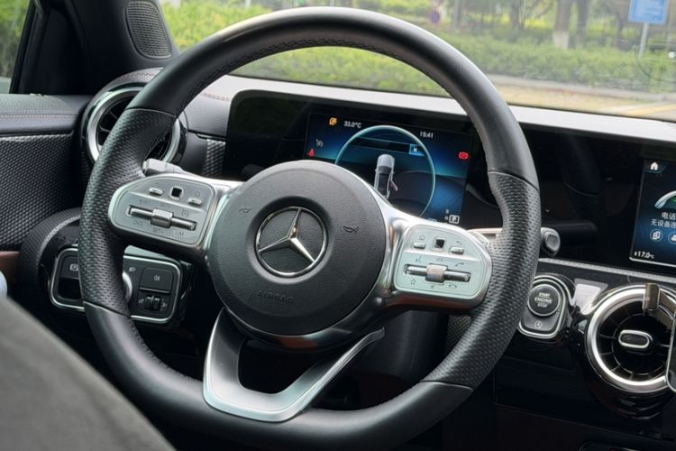 Used Mercedes-Benz A-Class 2019 A 180 L Sport Sedan Steering Wheel