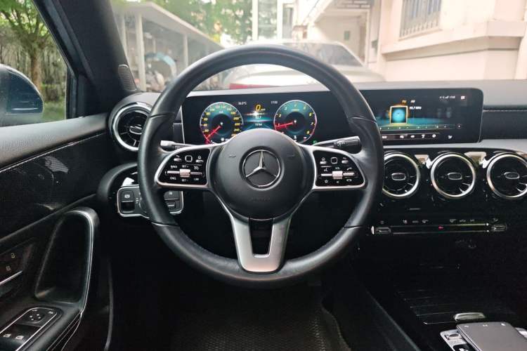 Used Mercedes-Benz A-Class 2019 A 200 Dynamic Edition Steering Wheel