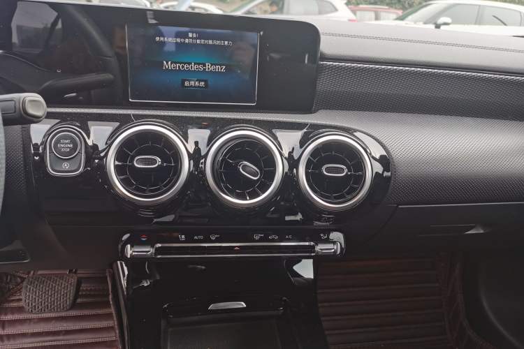 Used Mercedes-Benz A-Class 2019 A 180 L Sport Sedan Steering Wheel