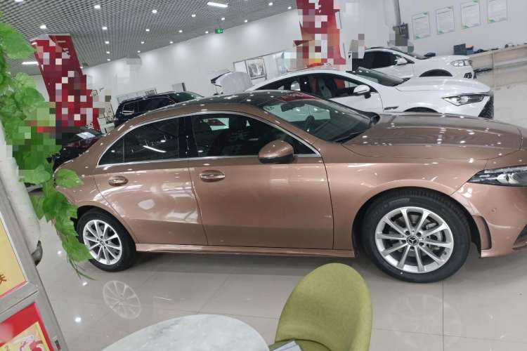 Used Mercedes-Benz A-Class 2019 Restyled A 200 L Sport Sedan Exterior 2