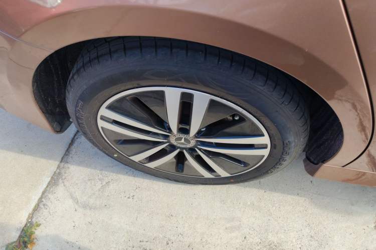 Used Mercedes-Benz A-Class 2019 Restyled A 180 L Sport Sedan Right Rear Wheel Hub