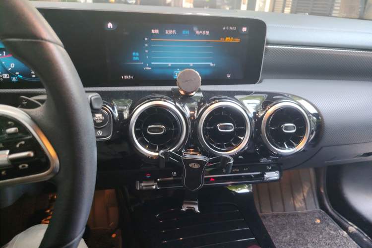 Used Mercedes-Benz A-Class 2019 A 200 L Audio And AC Panel