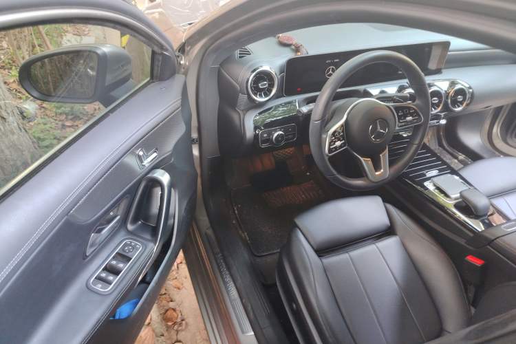 Used Mercedes-Benz A-Class 2019 A 200 L Driver Seat