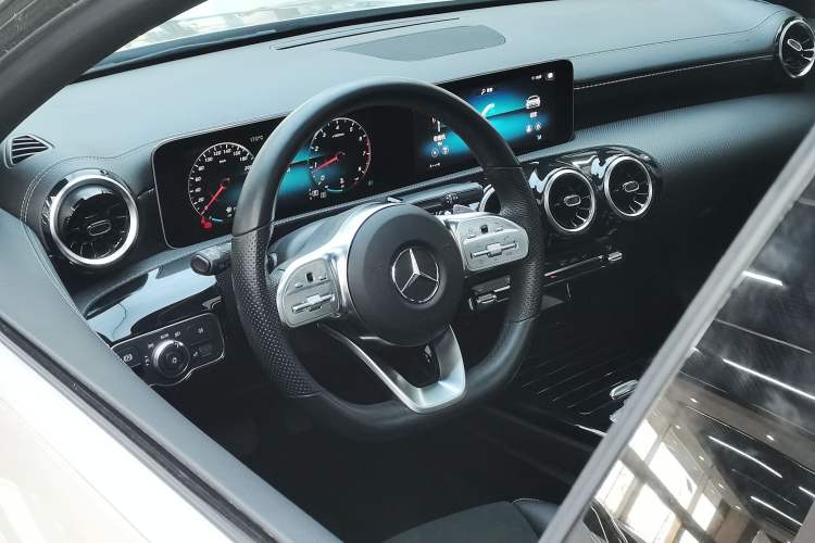 Used Mercedes-Benz A-Class 2019 A 200 L Sport Sedan Interior 4