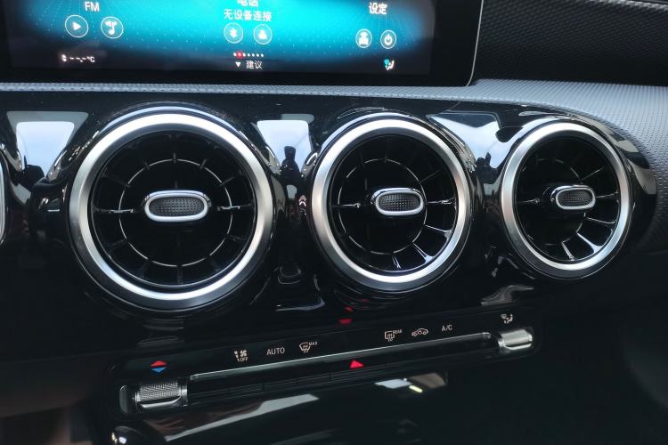 Used Mercedes-Benz A-Class 2019 A 200 L Sport Sedan Interior 5