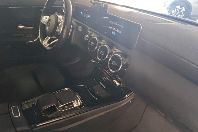 Used Mercedes-Benz A-Class 2019 A 200 L Sport Sedan Interior 6