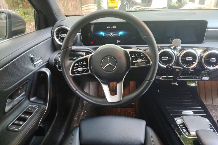 Used Mercedes-Benz A-Class 2019 A 200 L Steering Wheel