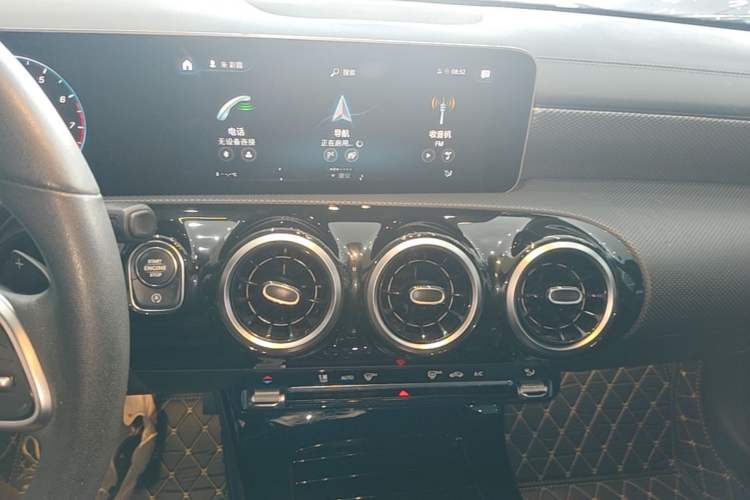Used Mercedes-Benz A-Class 2019 Revised A 200 L Audio And AC Panel