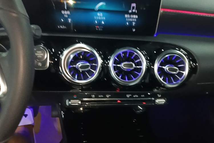 Used Mercedes-Benz A-Class 2019 A 200 Dynamic Edition Audio And AC Panel