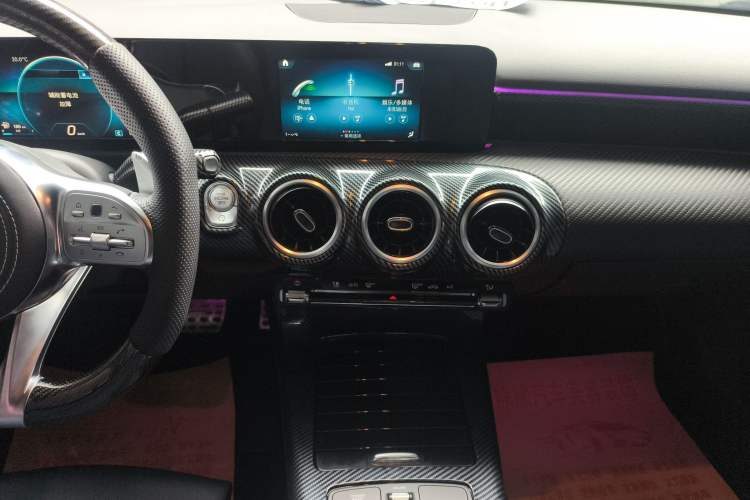 Used Mercedes-Benz A-Class 2019 A 180 L Audio And AC Panel