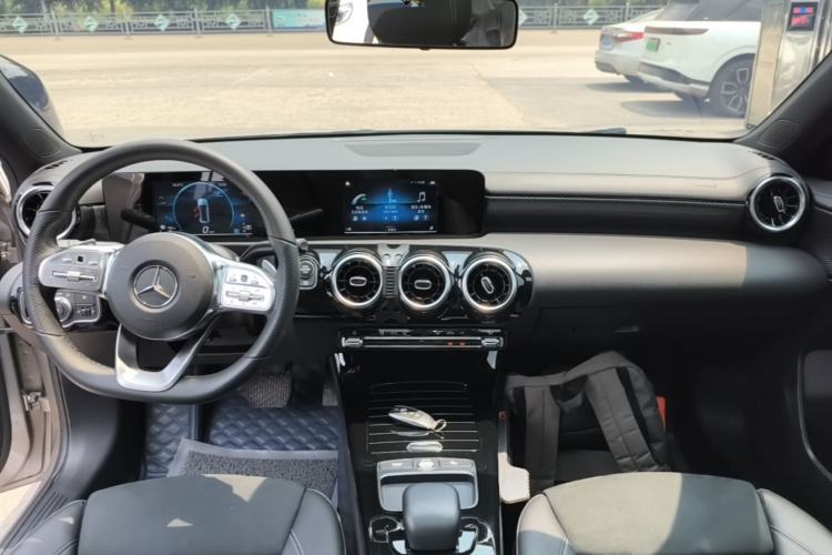 Used Mercedes-Benz A-Class 2019 A 180 L Sport Sedan Center Console