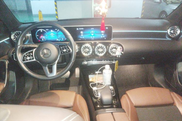 Used Mercedes-Benz A-Class 2019 A 200 Dynamic Edition Center Console