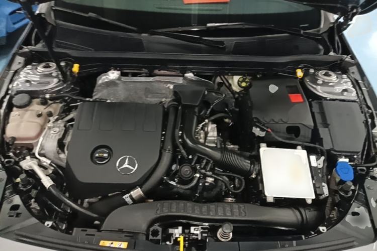 Used Mercedes-Benz A-Class 2019 A 200 Dynamic Edition Engine Bay