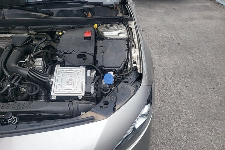 Used Mercedes-Benz A-Class 2019 A 200 L Sport Sedan Engine Bay Left