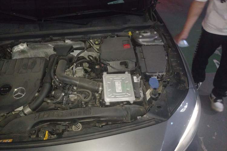 Used Mercedes-Benz A-Class 2019 A 200 Dynamic Edition Engine Bay Left