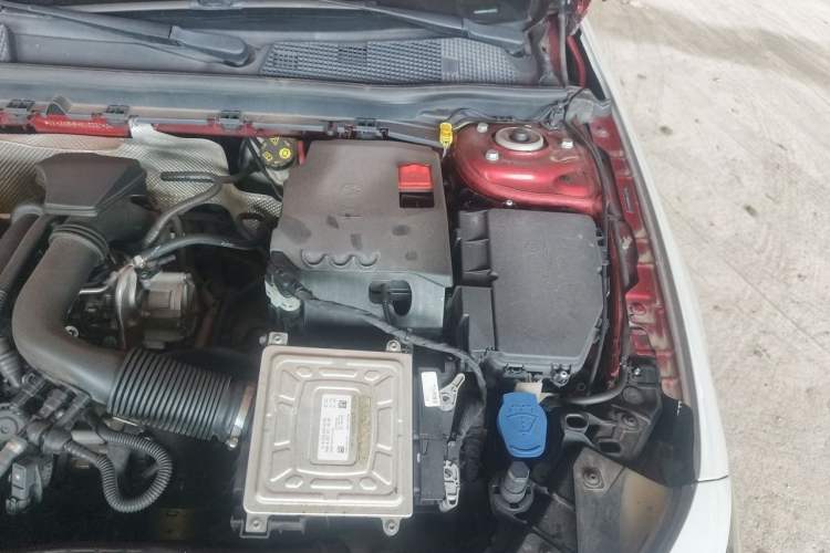 Used Mercedes-Benz A-Class 2019 Restyled A 200 L Sport Sedan Engine Bay Left