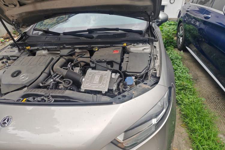 Used Mercedes-Benz A-Class 2019 A 180 L Sport Sedan Engine Bay Left