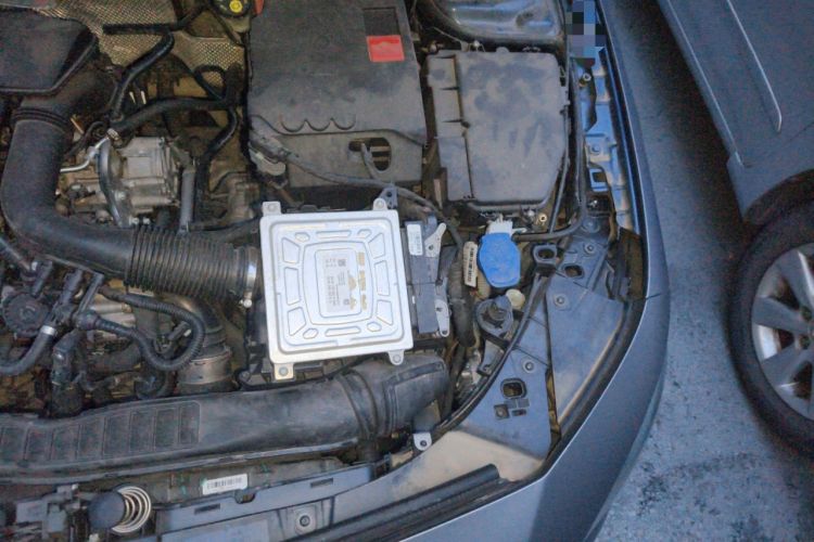 Used Mercedes-Benz A-Class 2019 A 200 L Sport Sedan Engine Bay Left