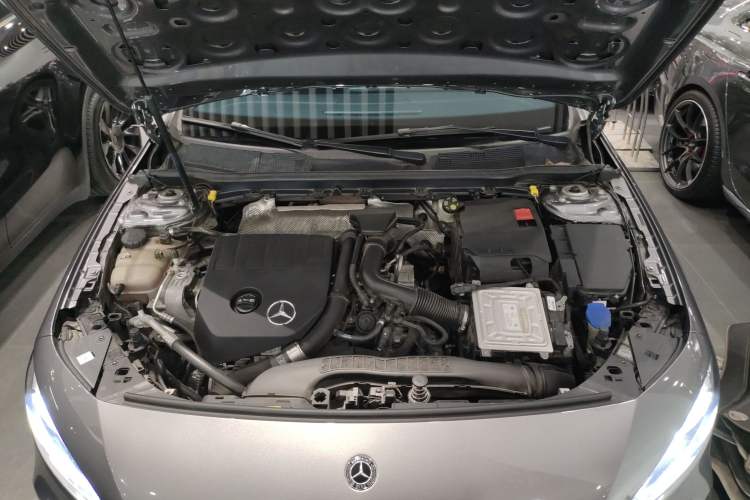 Used Mercedes-Benz A-Class 2019 A 200 Dynamic Edition Engine Bay