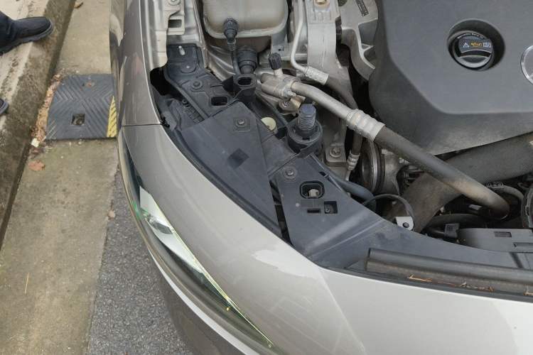 Used Mercedes-Benz A-Class 2019 A 200 L Sport Sedan Engine Bay Right