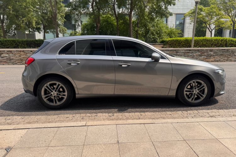 Used Mercedes-Benz A-Class 2019 A 200 Dynamic Edition Exterior 3