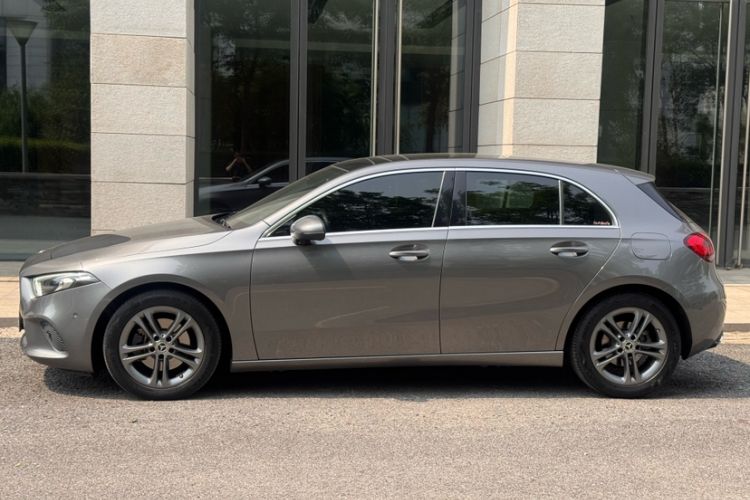 Used Mercedes-Benz A-Class 2019 A 200 Dynamic Edition Exterior 4