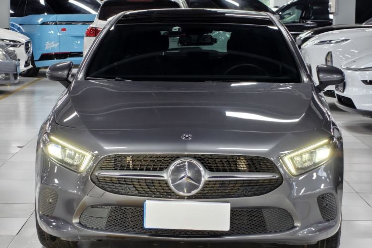 Used Mercedes-Benz A-Class 2019 A 200 Fashion Model Exterior 4