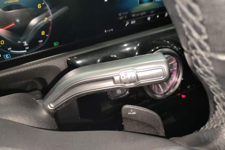 Used Mercedes-Benz A-Class 2019 A 200 Dynamic Edition Gear Lever