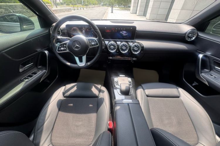 Used Mercedes-Benz A-Class 2019 A 200 Dynamic Edition Interior 2