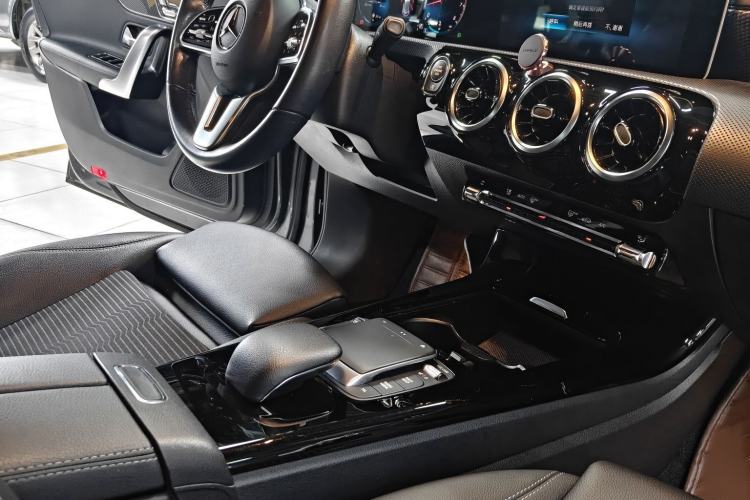 Used Mercedes-Benz A-Class 2019 A 200 Fashion Model Interior 2