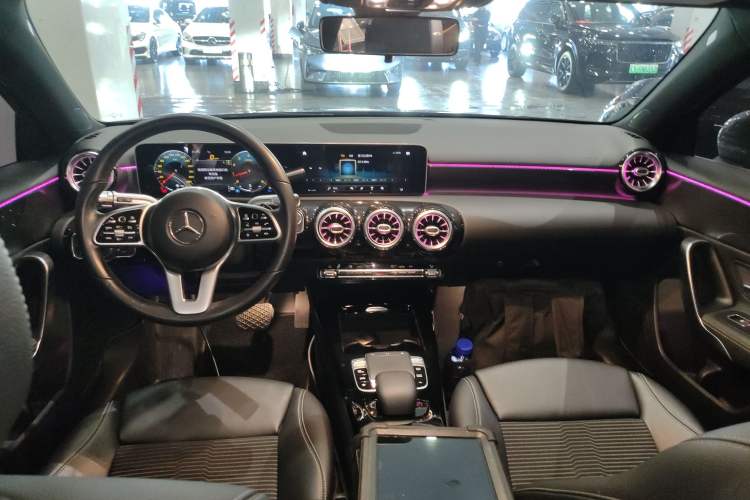 Used Mercedes-Benz A-Class 2019 A 200 Dynamic Edition Interior 2