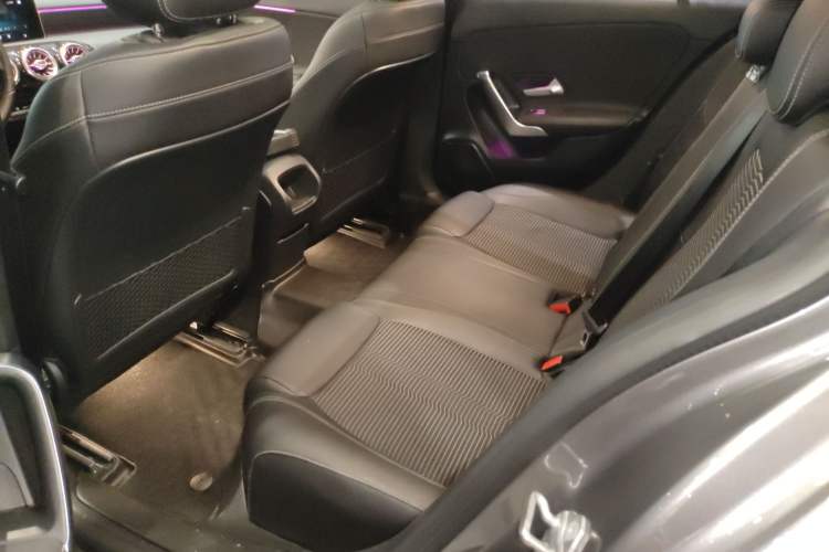 Used Mercedes-Benz A-Class 2019 A 200 Dynamic Edition Interior 4